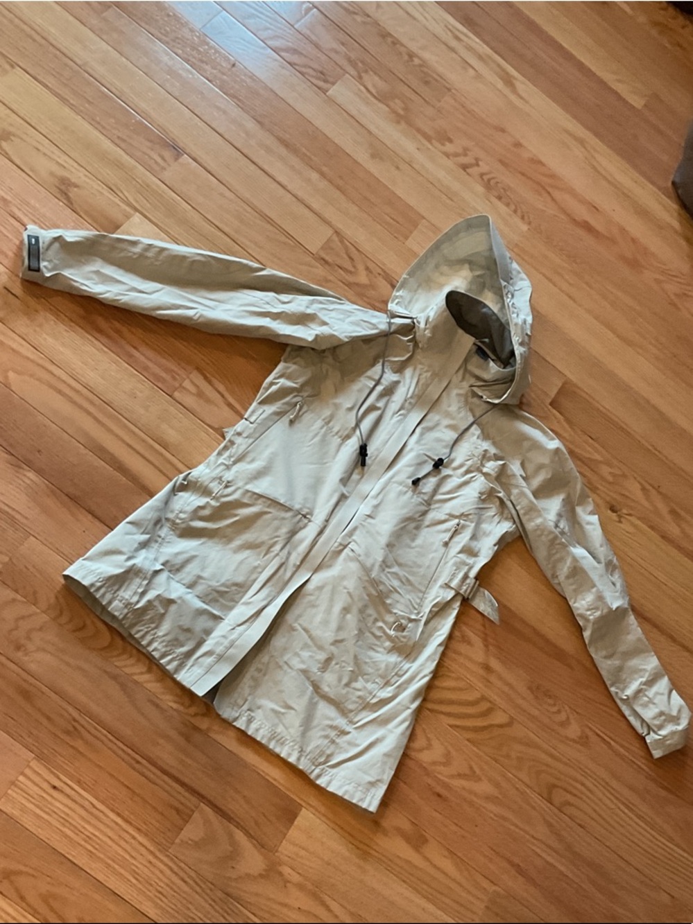 REI Women’s Lightweight stowaway Hood Raincoat Cream trench NWOT XS zip pockets - Picture 2 of 13